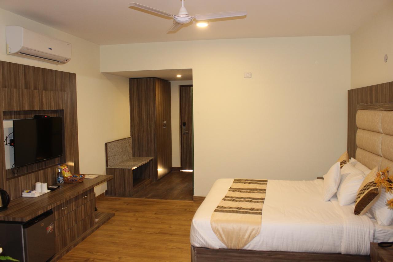 Rama Trident, Katra Hotel Eksteriør billede